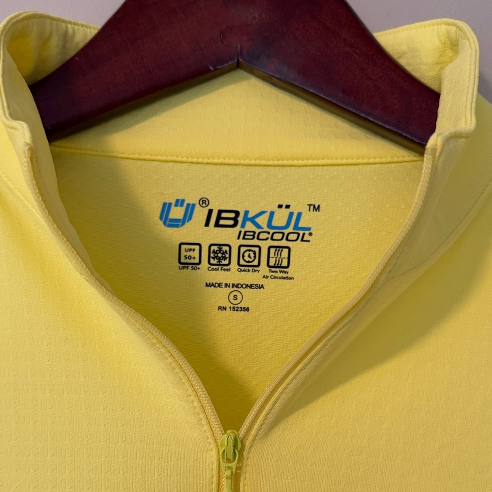 IBKUL Bright Yellow Long-Sleeve Quarter-Zip Performance Top - Picture 2 of 5